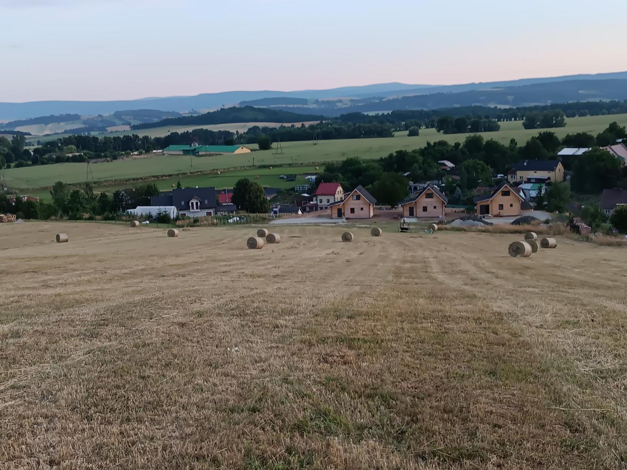 Domki Osada Bozkow W Kotlinie Klodzkiej Exteriér fotografie